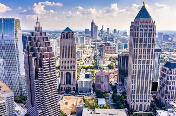 Midtown Atlanta Five Day Office High Rise Breakfast Lunch Cafe for Sale on Peachtree – Est. 14-Years – Fully Staffed – $10,000 Monthly Net Profit – $175,000 w/Owner Financing
