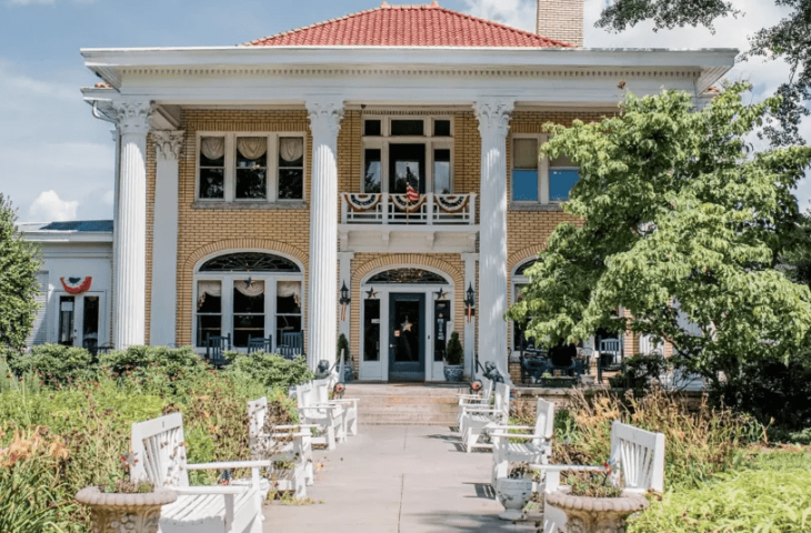 Social Circle GA Blue Willow Inn Restaurant for Lease – Separate Gift Shop & Office Building Available for Lease – Fully Equipped Turnkey Restaurant – No Key Money Required Social Circle GA Blue Willow Inn Restaurant for Lease – Separate Gift Shop & Office Building Available for Lease – Fully Equipped Turnkey Restaurant – No Key Money Required