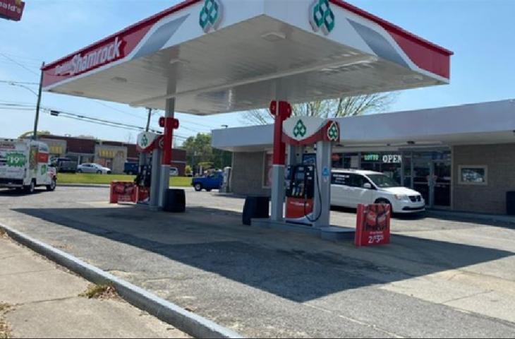 Rental Income of $4,200 NNN Per Month! Gas Station Property in Eastman, GA at 7.2% Cap Rate! High Appraisal Value!