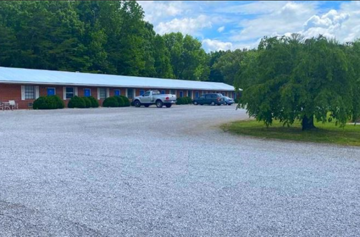 Asking Only $799k! Motel Property in Spencer, TN only 1 hour from Chattanooga! Net Profit of $10,000 Per Month!