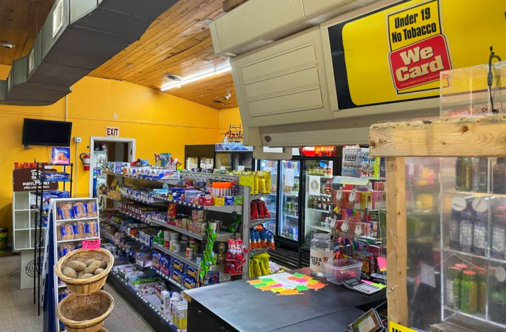 American-Owned Country Store Gas Station with Property in Sterrett, AL! Absentee-Owned!