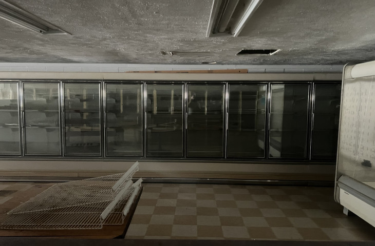 Price Reduced! Shutdown Grocery Store with Property and Full Kitchen near Carrollton, GA! No COAM Contract!