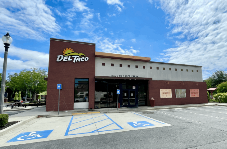 Kennesaw GA Freestanding Restaurant w/Drive Thru for Sublease on Chastain Road